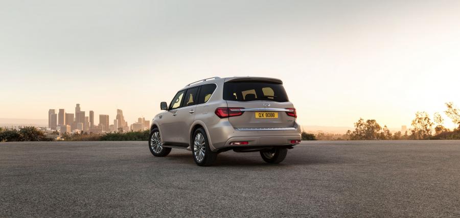  Infiniti QX80 5.6 2018 года  (фото 24 из 117)
